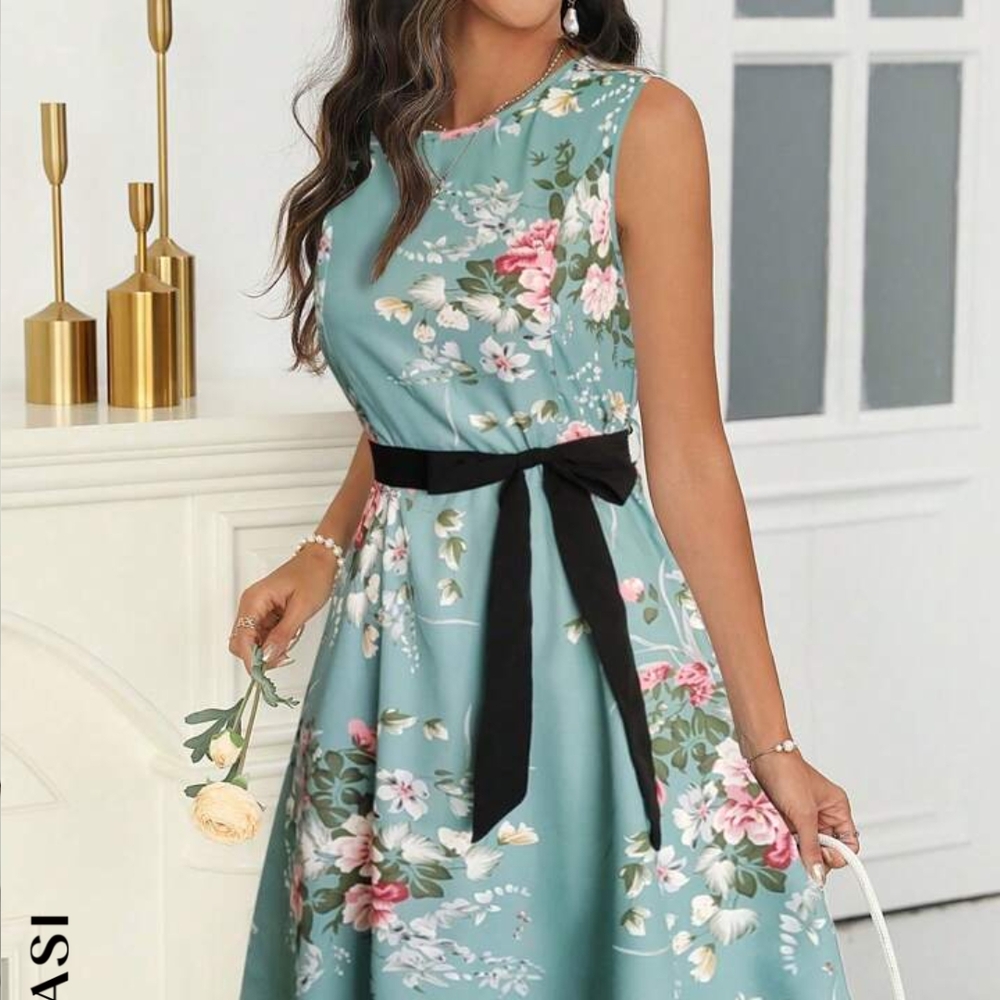 Floral Sleeveless Dress with Black Belt large(10)runs big not strech